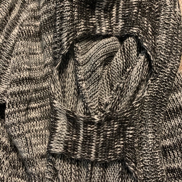 Charcoal Gray Cold Shoulder Ladder Sleeve Knit Top NWT - Picture 6 of 10